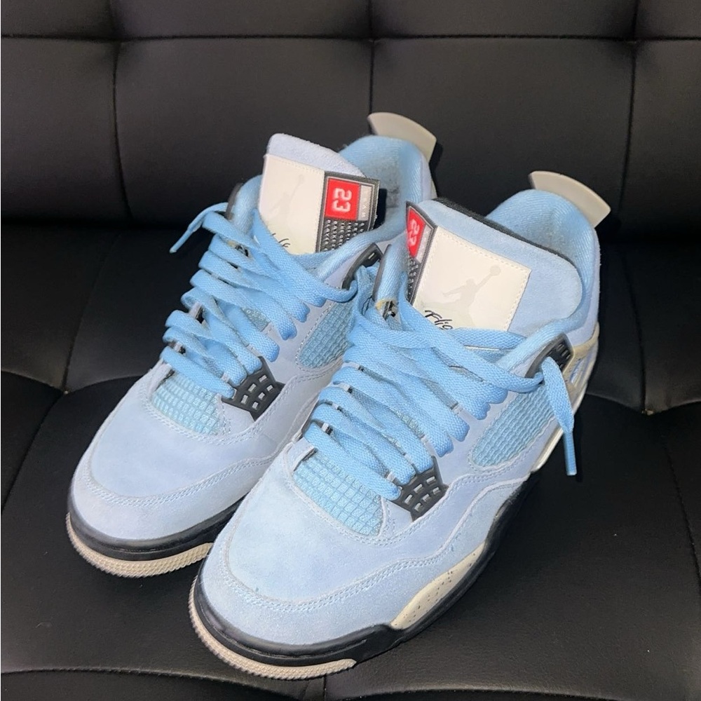 Jordan 4 Uni Blue Sneakers